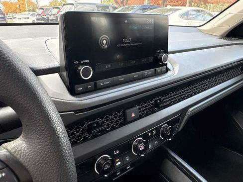 Certified 2023 Honda Accord LX image 15