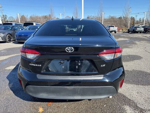 Certified 2024 Toyota Corolla LE image 3