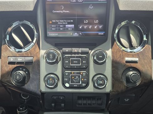 Used 2014 Ford F250 Platinum w/ FX4 Off-Road Package AWD/4WD image 26