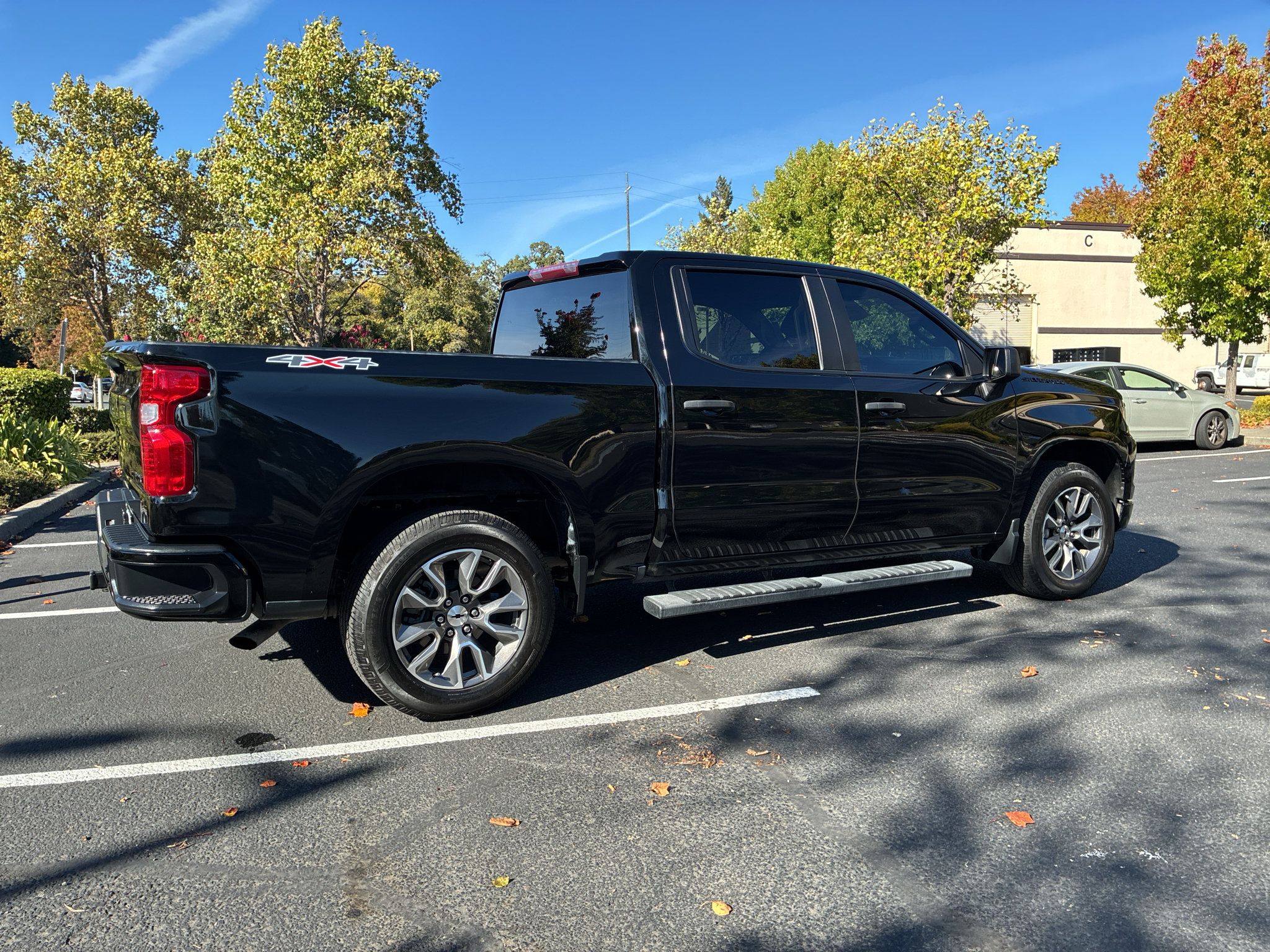 Used 2023 Chevrolet Silverado 1500 Custom w/ LPO, Dark Essentials Package AWD/4WD image 4