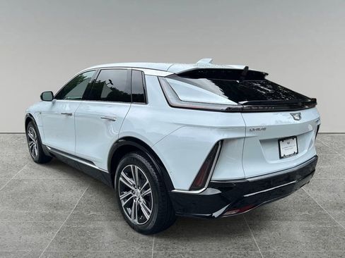 New 2026 Cadillac Lyriq Sport w/ LPO, Floor Liner Package AWD/4WD image 3