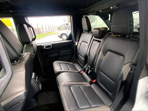 New 2026 Ford Bronco Outer Banks w/ Sasquatch Package image 10