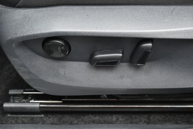 Used 2023 Volkswagen Tiguan SE R-Line FWD image 10