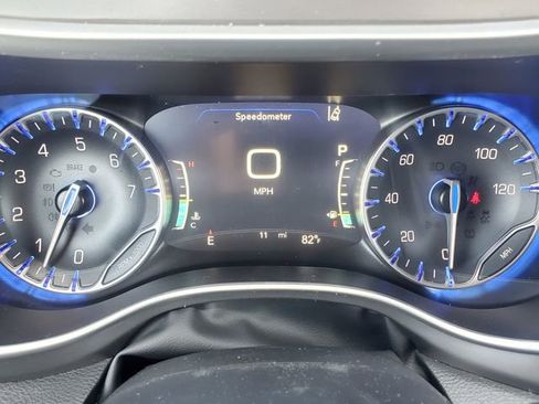 New 2027 Chrysler Pacifica Select FWD image 12