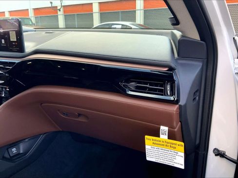 Certified 2025 Acura MDX SH-AWD w/ Technology Package image 16