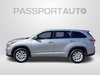 Used 2016 Toyota Highlander LE video 2