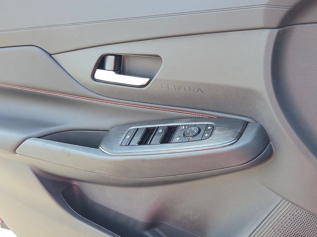 New 2027 Nissan Sentra SR w/ Floor Mat Package FWD image 27