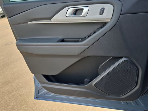 New 2025 Ford Explorer Active w/ Active Comfort Package image 28