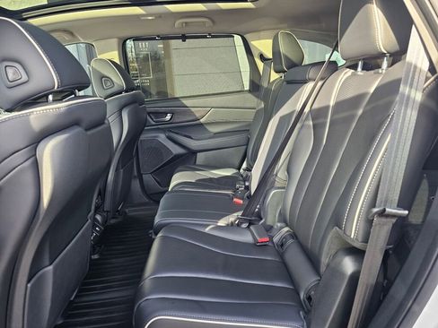 Used 2023 Acura MDX SH-AWD w/ Advance Package image 16