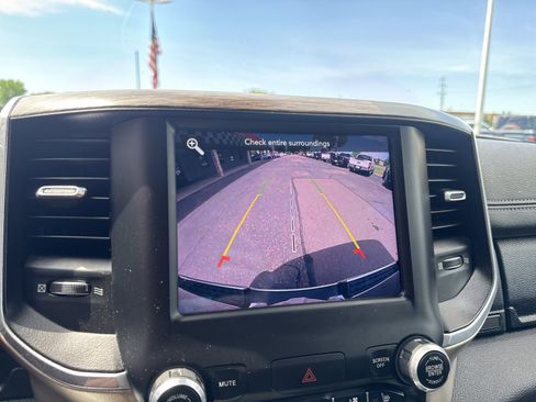 Used 2019 RAM 1500 Laramie AWD/4WD image 24