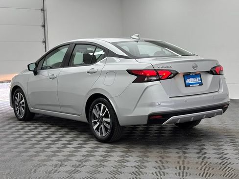 Used 2024 Nissan Versa SV FWD image 9