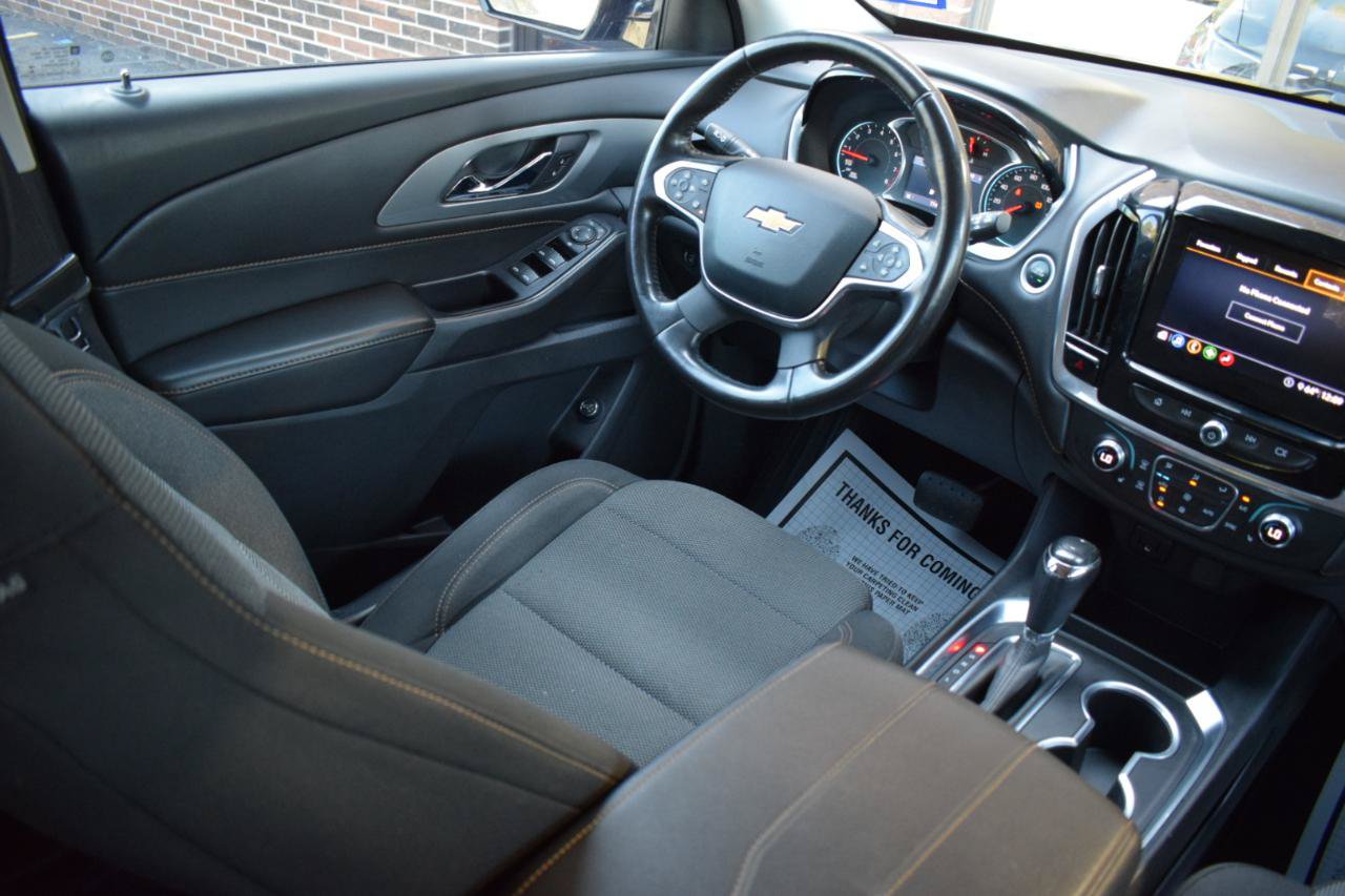 Used 2020 Chevrolet Traverse LT FWD image 15