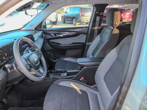 Used 2025 Chevrolet TrailBlazer LT image 13