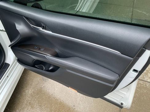 Used 2021 Toyota Camry XSE AWD/4WD image 14