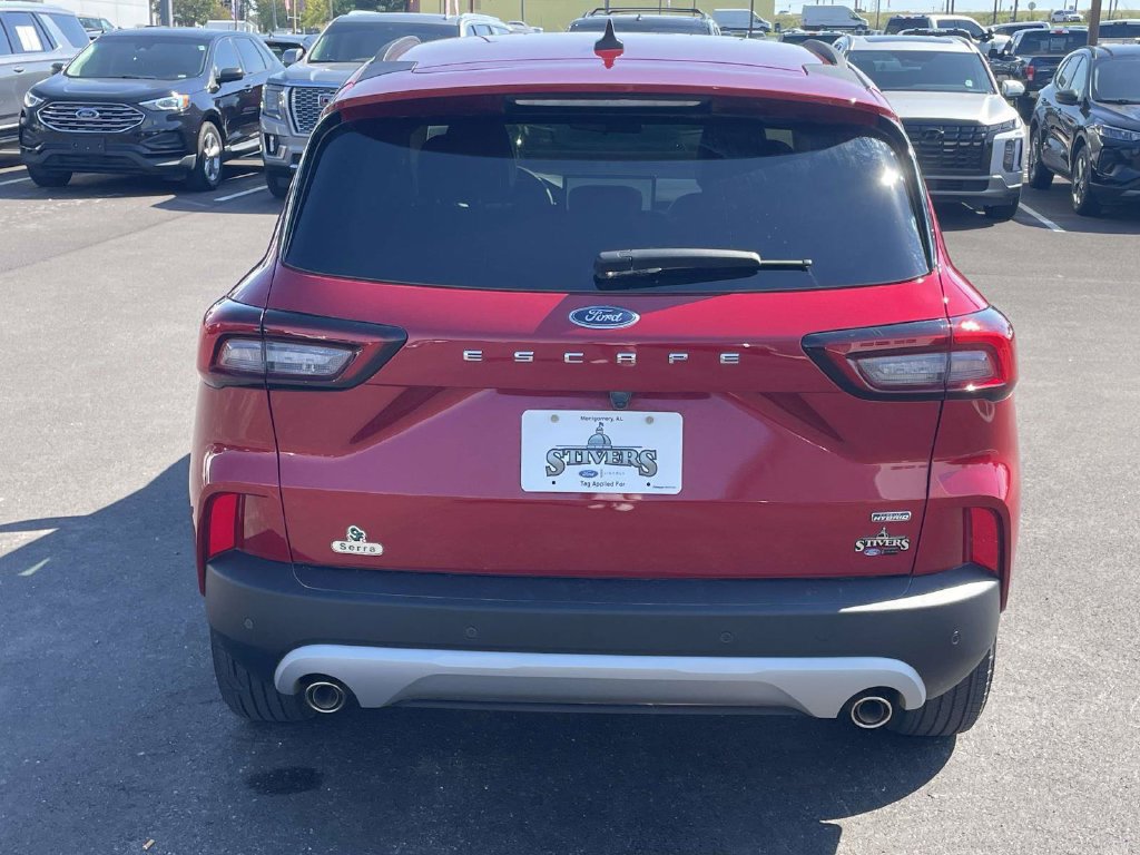 Certified 2025 Ford Escape SE FWD image 4