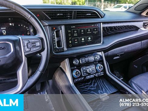 Used 2023 GMC Yukon XL Denali RWD image 34