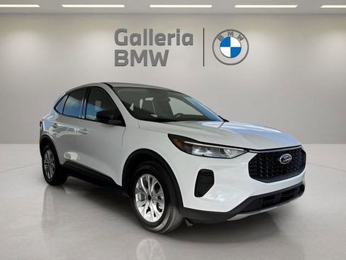 Used 2025 Ford Escape Active image 4