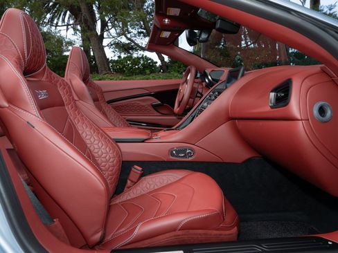 Used 2021 Aston Martin DBS Superleggera Volante image 18