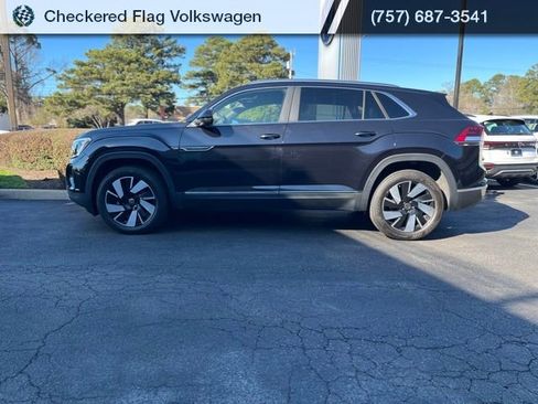Used 2024 Volkswagen Atlas Cross Sport SEL image 5
