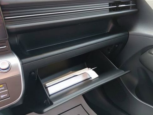 Used 2025 Hyundai Kona SEL image 22