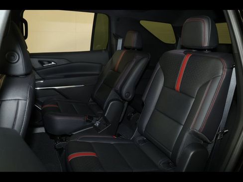 New 2026 Chevrolet Traverse RS AWD/4WD image 28