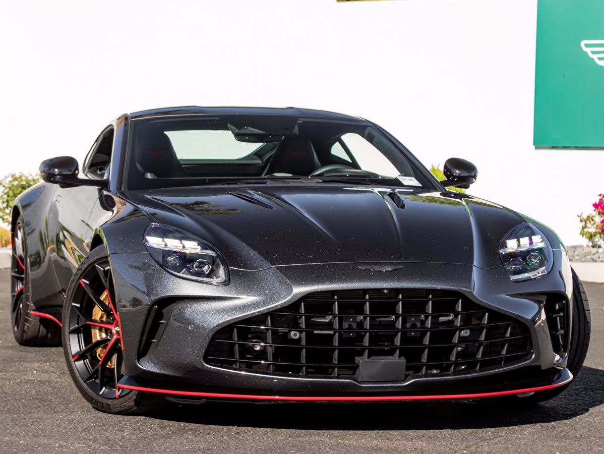 Used 2026 Aston Martin V8 Vantage S RWD image 1