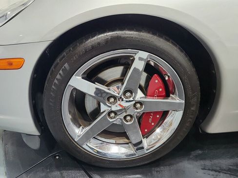 Used 2007 Chevrolet Corvette Coupe RWD image 25