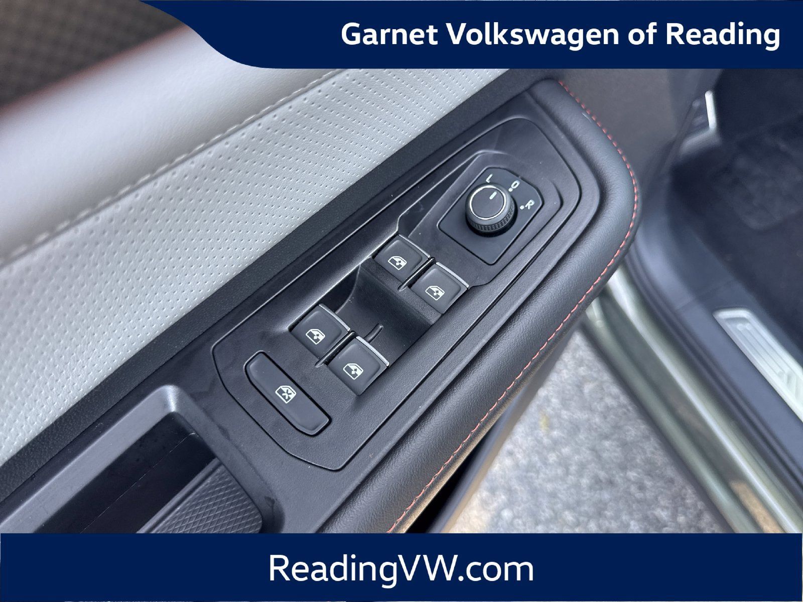 Certified 2025 Volkswagen Atlas Peak Edition SE AWD/4WD image 11