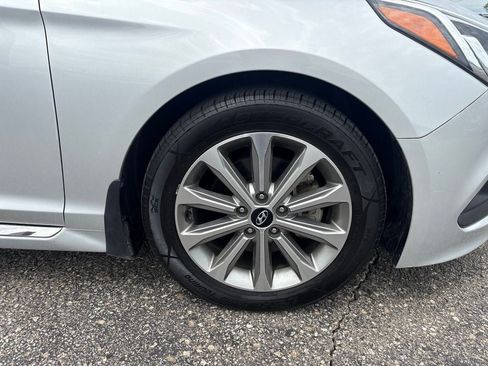 Used 2016 Hyundai Sonata Limited w/ Option Group 04 FWD image 6
