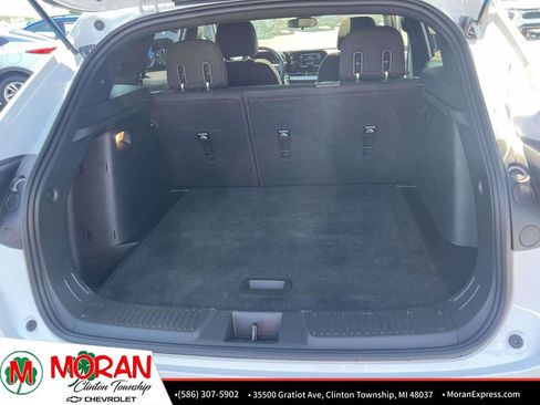 Certified 2024 Chevrolet Trax RS w/ Sunroof Package FWD image 12