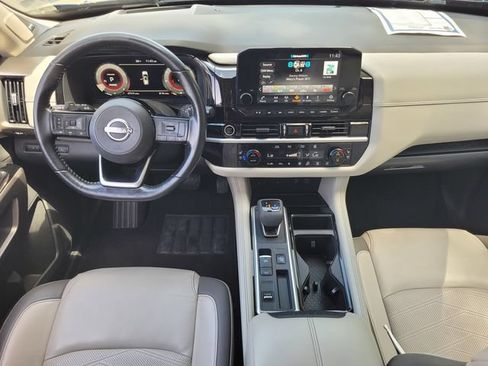 Used 2022 Nissan Pathfinder Platinum w/ Cargo Package FWD image 13