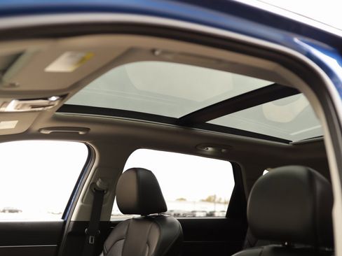 Used 2023 Kia Sorento S w/ Panoramic Sunroof Package image 26