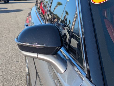 Used 2023 Lincoln Corsair Reserve w/ Equipment Group 201A image 12