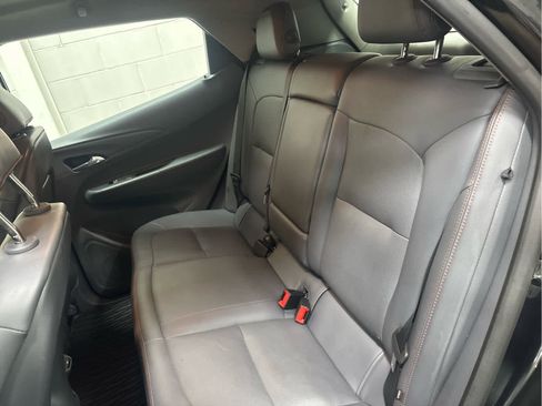 Used 2020 Chevrolet Bolt Premier w/ Infotainment Package image 27