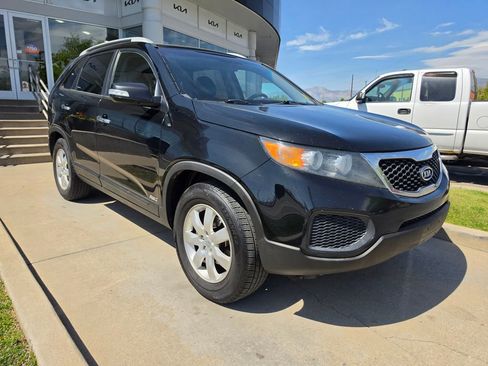 Used 2013 Kia Sorento LX AWD/4WD image 3
