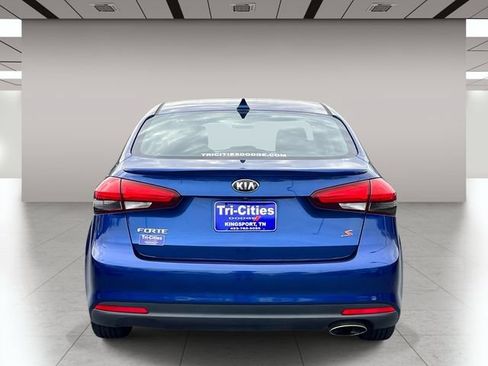 Used 2018 Kia Forte S w/ S Technology Plus Package FWD image 4