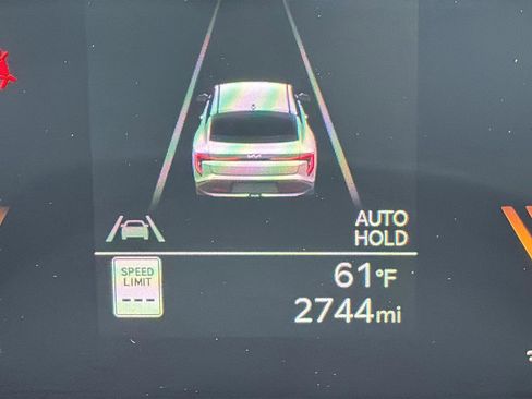 Certified 2025 Kia K4 image 25