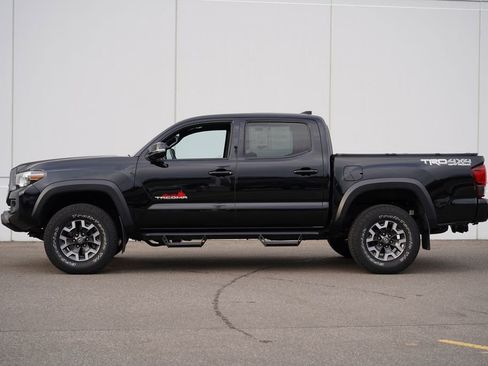 Used 2019 Toyota Tacoma TRD Off-Road image 6