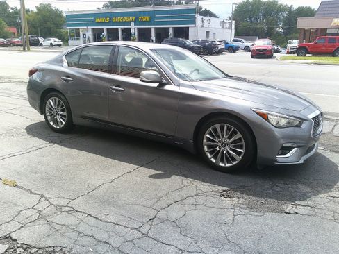 Used 2019 INFINITI Q50 Luxe w/ Essential Package (3.0T Luxe) AWD/4WD image 5