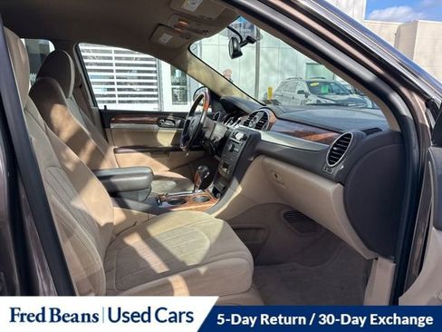 Used 2011 Buick Enclave CX image 18