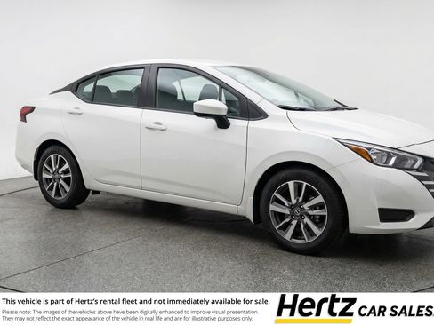 Used 2025 Nissan Versa SV FWD image 1