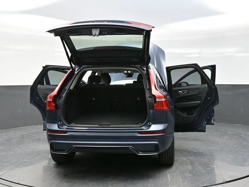 Used 2025 Volvo XC60 B5 Plus AWD/4WD image 41