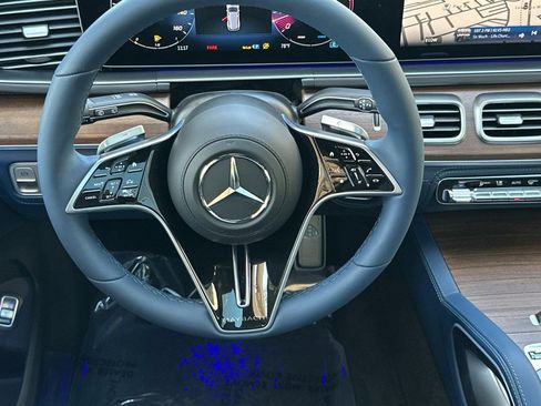 New 2026 Mercedes-Benz Maybach GLS 600 4MATIC image 16