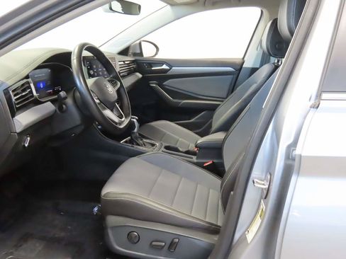 Used 2025 Volkswagen Jetta SE FWD image 14