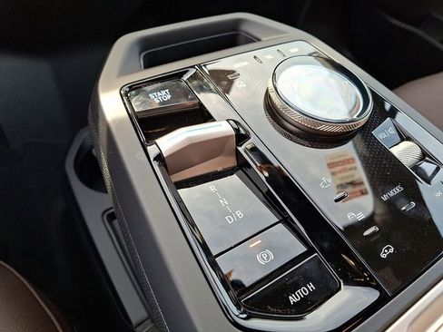 New 2026 BMW iX xDrive45 image 12