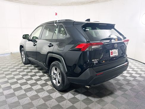 Certified 2025 Toyota RAV4 LE AWD/4WD image 5