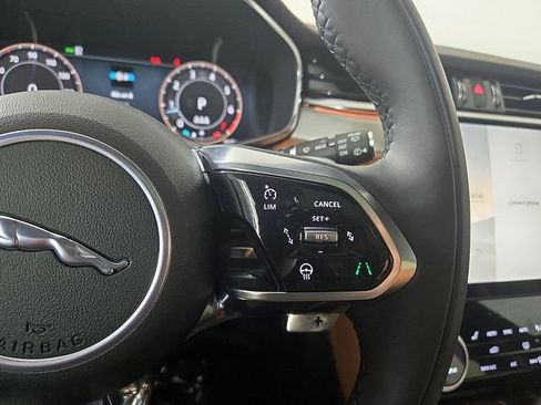 New 2026 Jaguar F-PACE R-Dynamic S image 21