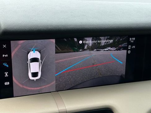 Used 2022 Porsche Taycan 4S image 34