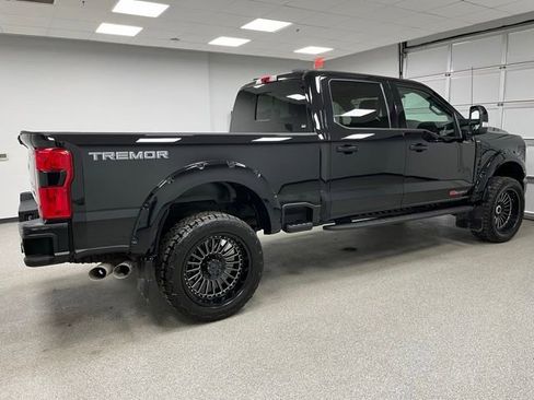Used 2024 Ford F350 Lariat w/ Tremor Off-Road Package AWD/4WD image 9