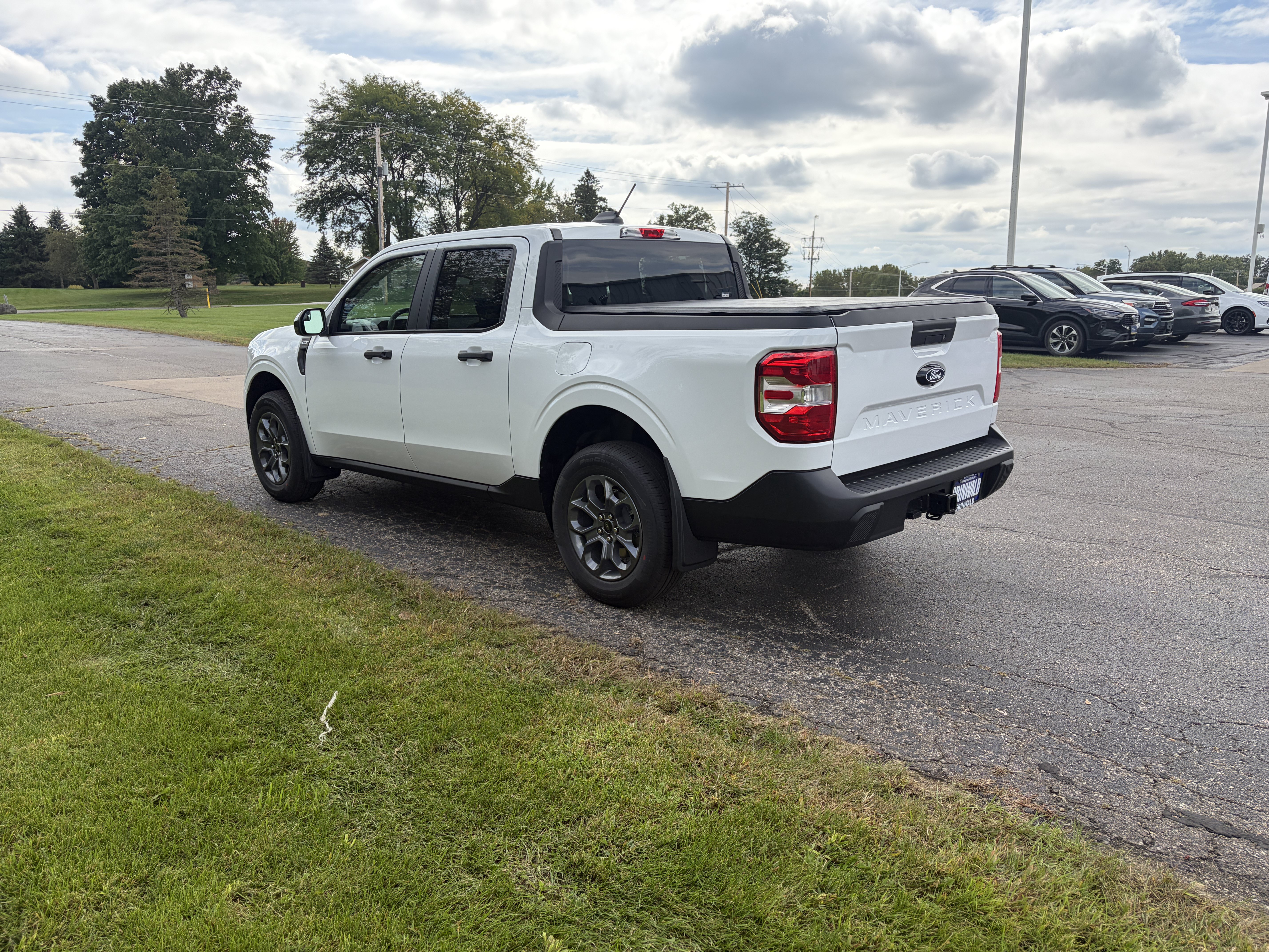 New 2026 Ford Maverick XLT w/ XLT Luxury Package FWD image 5